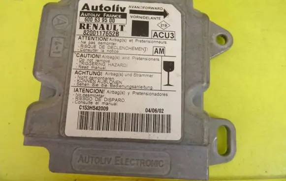 Renault Scenic I Airbag control unit/module 8200117652B 600639500