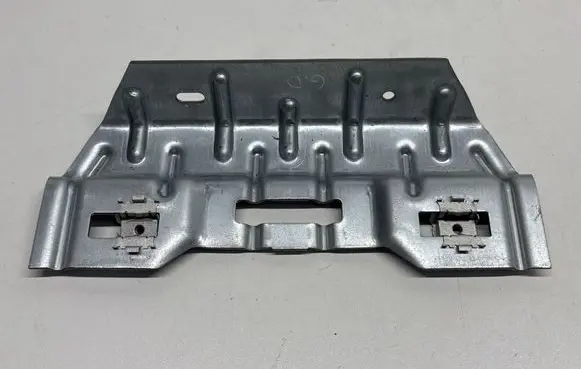 Volkswagen Golf Plus Other body part 5M0858687E