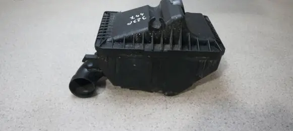 Air filter box