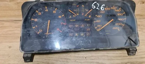 Mazda 626 Speedometer (instrument cluster) GG37B