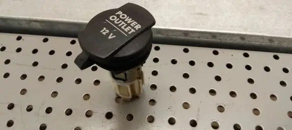 Volkswagen Bora 12 V Socket (rear) 