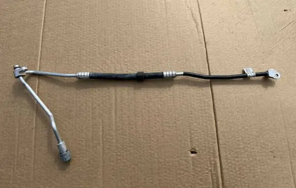 Audi A4 S4 B9 Air conditioning (A/C) pipe/hose 8W2816720