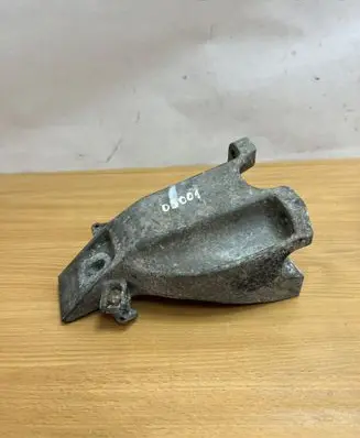 BMW 1 E81 E87 Other engine bay part 13807410 D5001