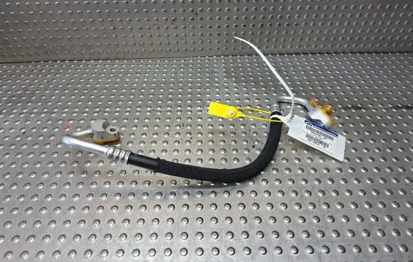 Chrysler Voyager Air conditioning (A/C) pipe/hose S18066983 04677596AF