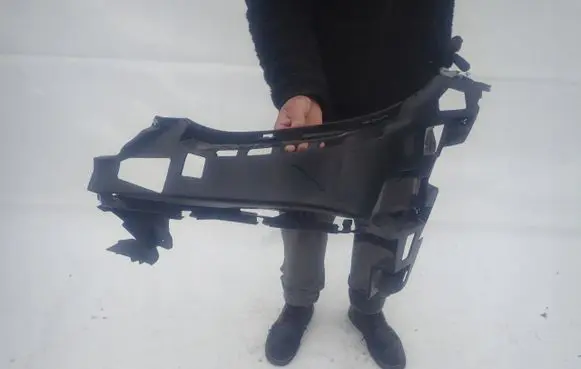 Mercedes-Benz E W213 Front bumper mounting bracket