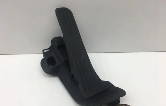 Volkswagen Golf V Accelerator throttle pedal 1K2721503M