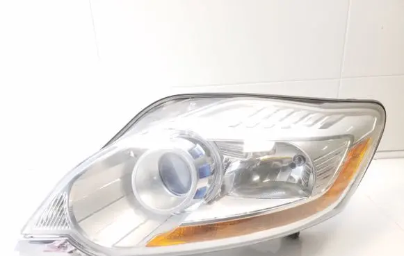 Ford Kuga I Headlight/headlamp 8V4113D155AE