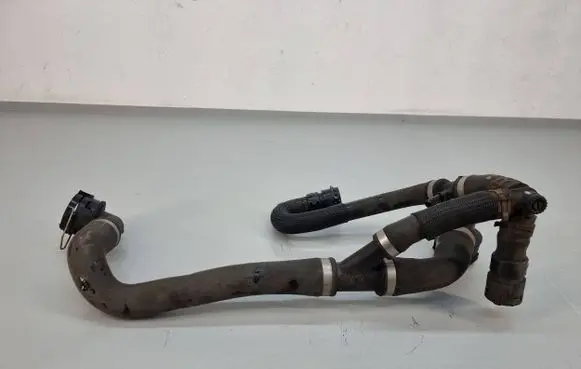 Land Rover Evoque I Engine coolant pipe/hose GJ328260AA