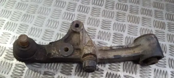 KIA Carnival Front lower control arm/wishbone