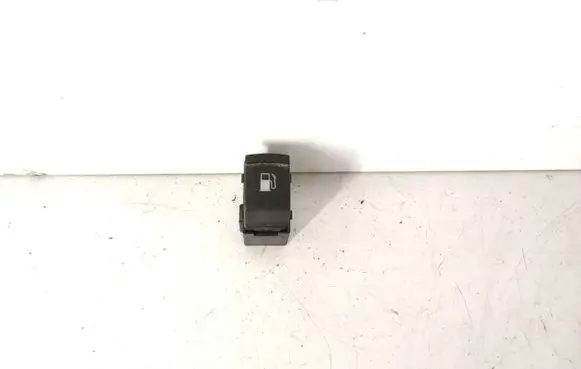 Volkswagen PASSAT B5.5 Fuel tank opening switch 1J0959833A