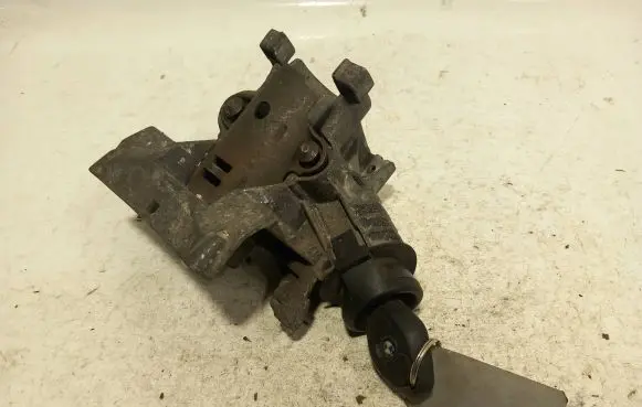 BMW X5 E53 Ignition lock 6751669