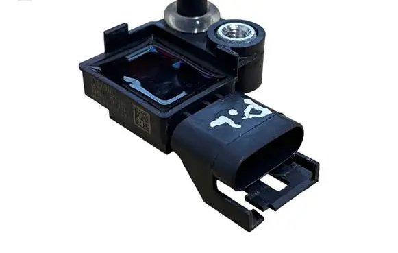BMW 5 F10 F11 Airbag deployment crash/impact sensor 9159311 230511 011473