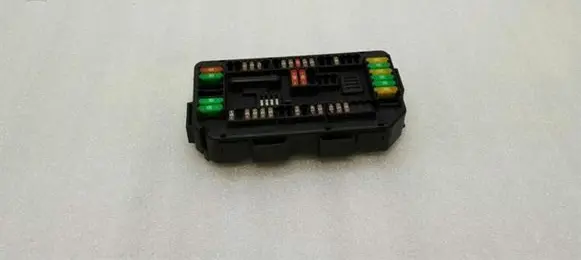 BMW 1 F20 F21 Fuse module 9337879