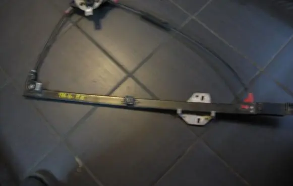 Front door window regulator with motor