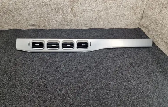 Dashboard glove box trim