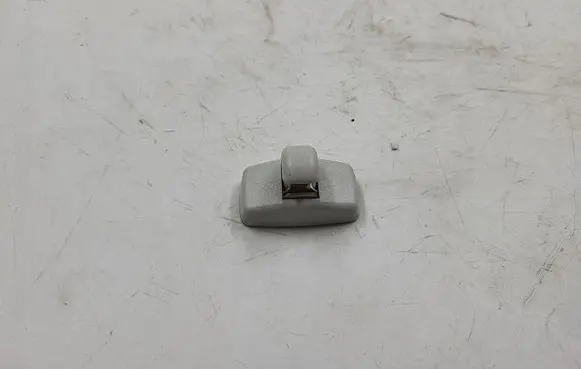 Skoda Octavia Mk2 (1Z) Sun visor clip/hook/bracket