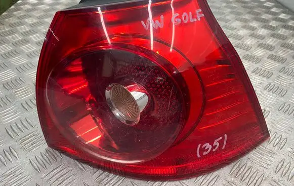 Volkswagen Golf V Rear/tail lights 1K6945096N