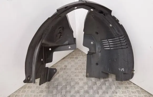 Opel Vivaro Front wheel arch liner splash guards 93867900