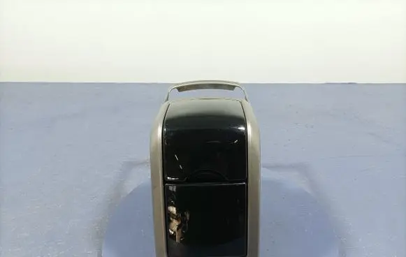 Glove box
