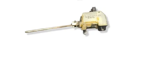 Skoda Octavia Mk2 (1Z) Central locking motor 1M0959781A