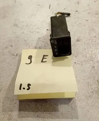 Rover 45 Headlight level height control switch YUT100130PMP