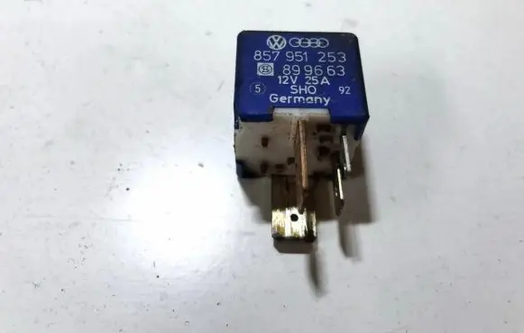Audi A4 S4 B5 8D Other relay 857951253 899663