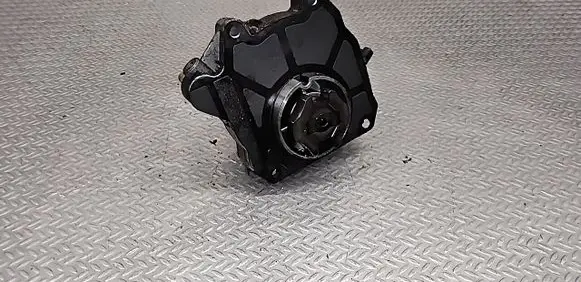 Opel Insignia A Vacuum pump