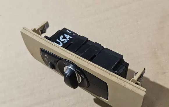 BMW X5 E70 Light switch 9134728 3361030102 1121521429172322