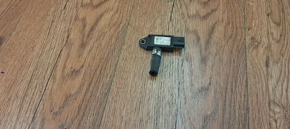 Renault Espace - Grand espace IV Exhaust gas pressure sensor H8200741321