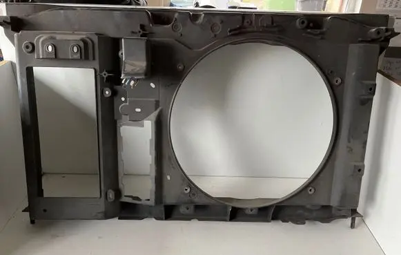 Citroen C4 I Picasso Radiator support slam panel