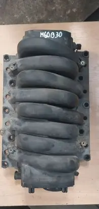BMW 5 E34 Intake manifold 11611729692