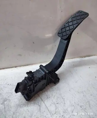 Seat Leon IV Accelerator throttle pedal 3WB723503