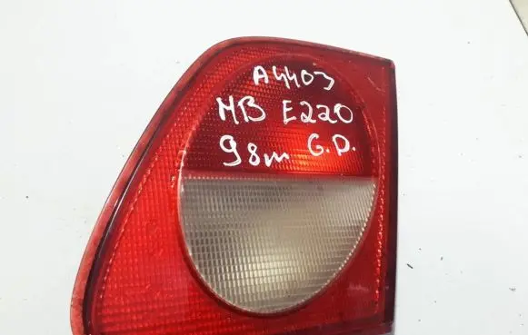 Mercedes-Benz E W210 Tailgate rear/tail lights 197502 A2108201064