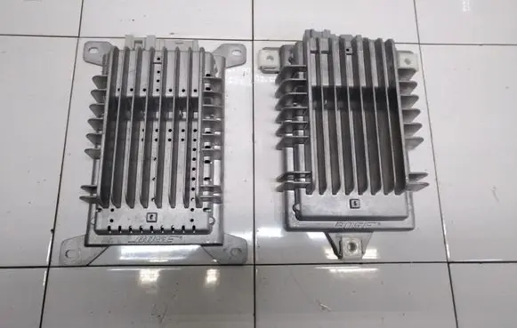 Cadillac BLS Sound amplifier 12760586 12760587