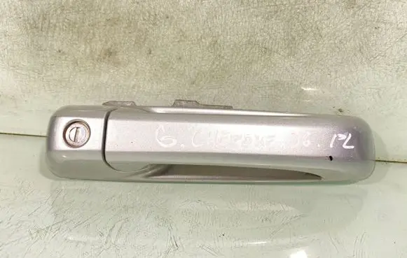 Jeep Grand Cherokee (WK) Front door exterior handle 5hw79trmag