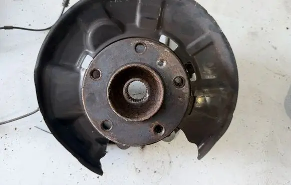 BMW 1 F20 F21 Rear wheel hub