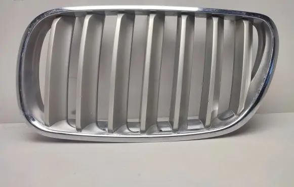 BMW X3 E83 Front bumper upper radiator grill 51113420087