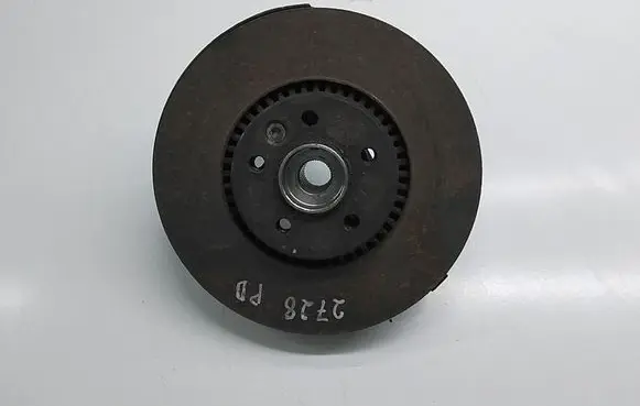 Volvo XC70 Front wheel hub 31277365