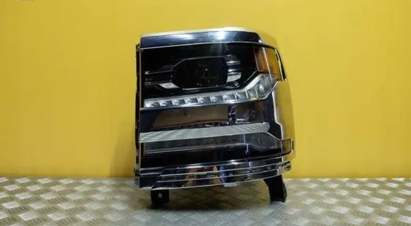 Chevrolet Silverado Headlight/headlamp 84157258 1638