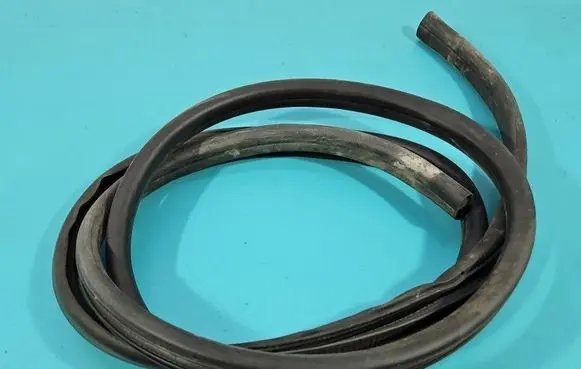 Isuzu D-Max Front door rubber seal IMPRK1535238