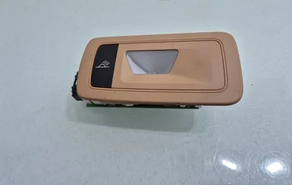 Porsche Macan (95B) Rear seat light 95B947292
