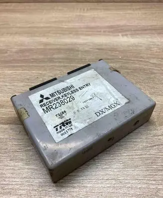 Mitsubishi Carisma Door central lock control unit/module MR238029 0011775