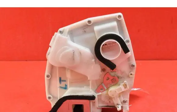 Fiat Sedici Rear door lock