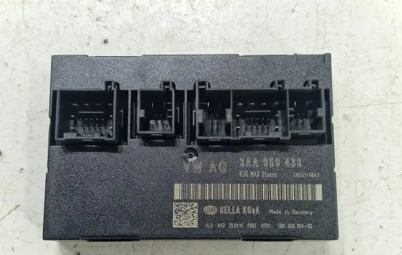 Volkswagen PASSAT B7 Comfort/convenience module 3AA959433