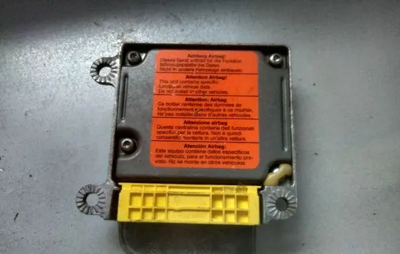 Skoda Fabia Mk1 (6Y) Airbag control unit/module 6Q0909605H 46990109F 5WK42950