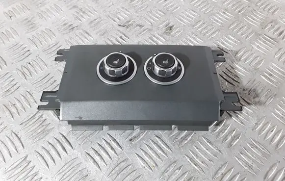 Land Rover Range Rover L322 Seat heating switch P7H4218C612JA
