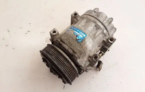 Volvo V50 Air conditioning (A/C) compressor (pump)