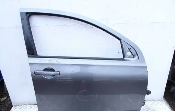 Nissan Qashqai+2 Front door h25