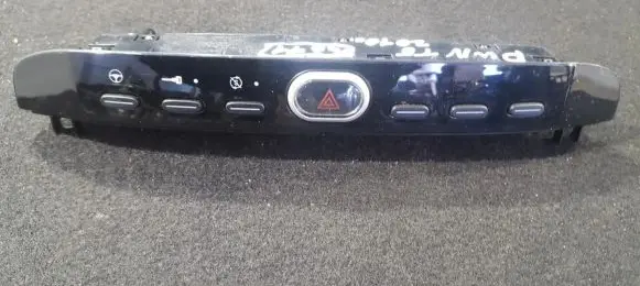 Fiat Punto (188) Hazard light switch 735506945 50032096102061