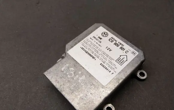 Skoda Fabia Mk1 (6Y) Airbag control unit/module 1C0909601C